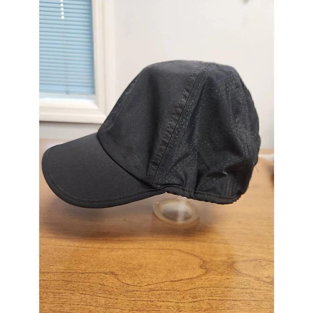 Under Armor woman's black hat, one size fits all